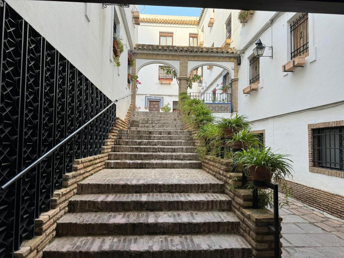 Apartamento Buen Pastor Con Parking Gratuito Cordova Esterno foto