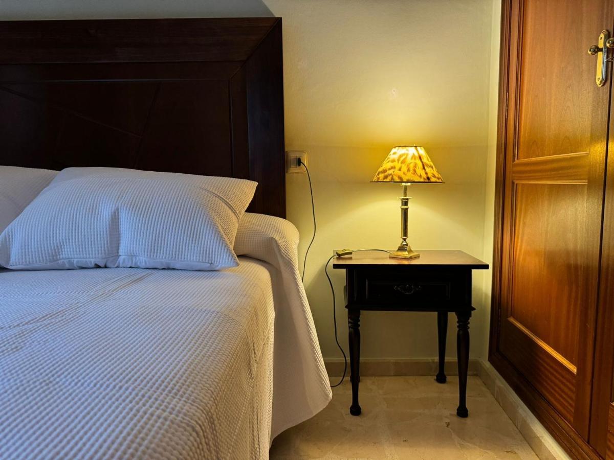 Apartamento Buen Pastor Con Parking Gratuito Cordova Esterno foto