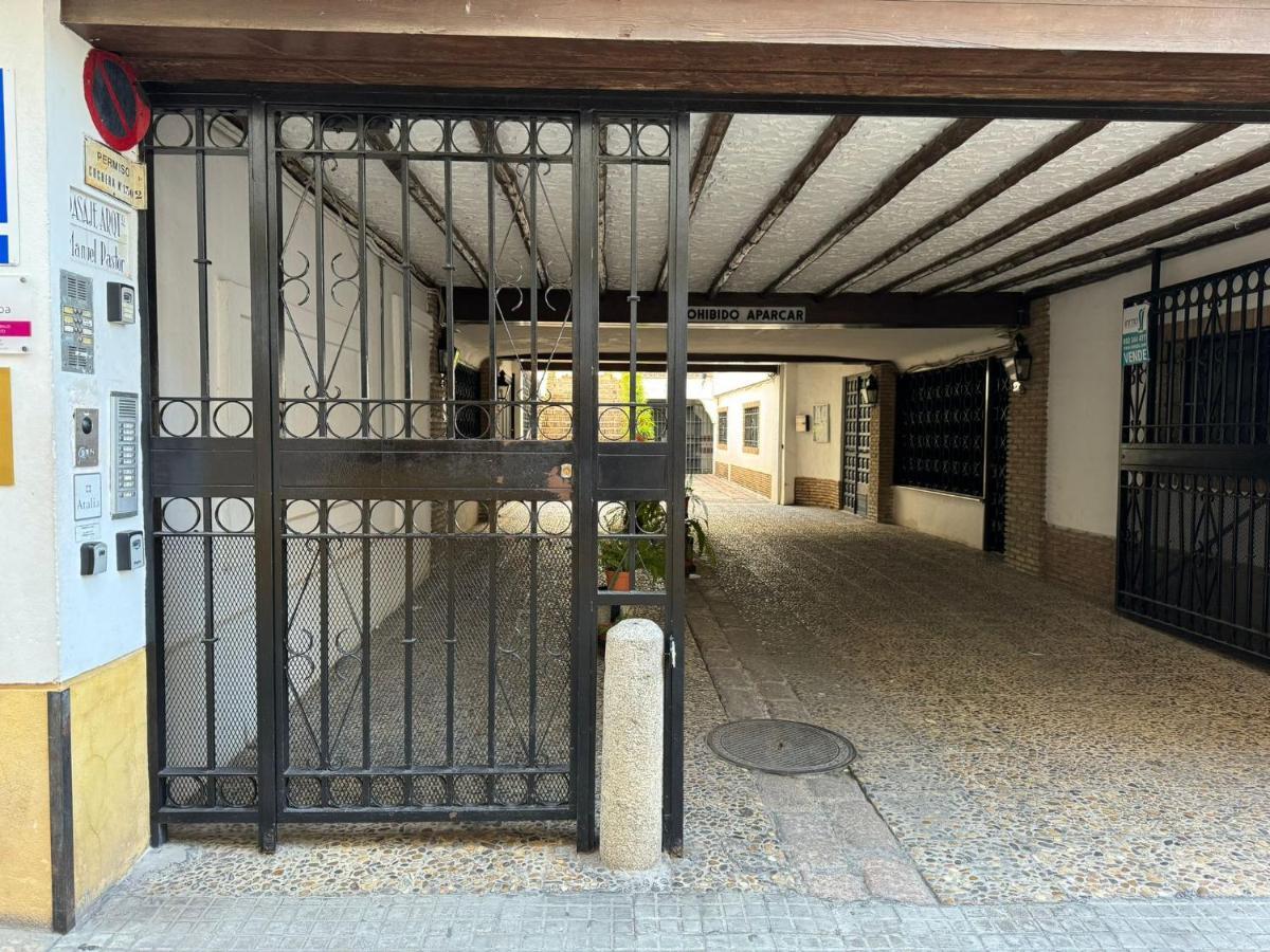 Apartamento Buen Pastor Con Parking Gratuito Cordova Esterno foto